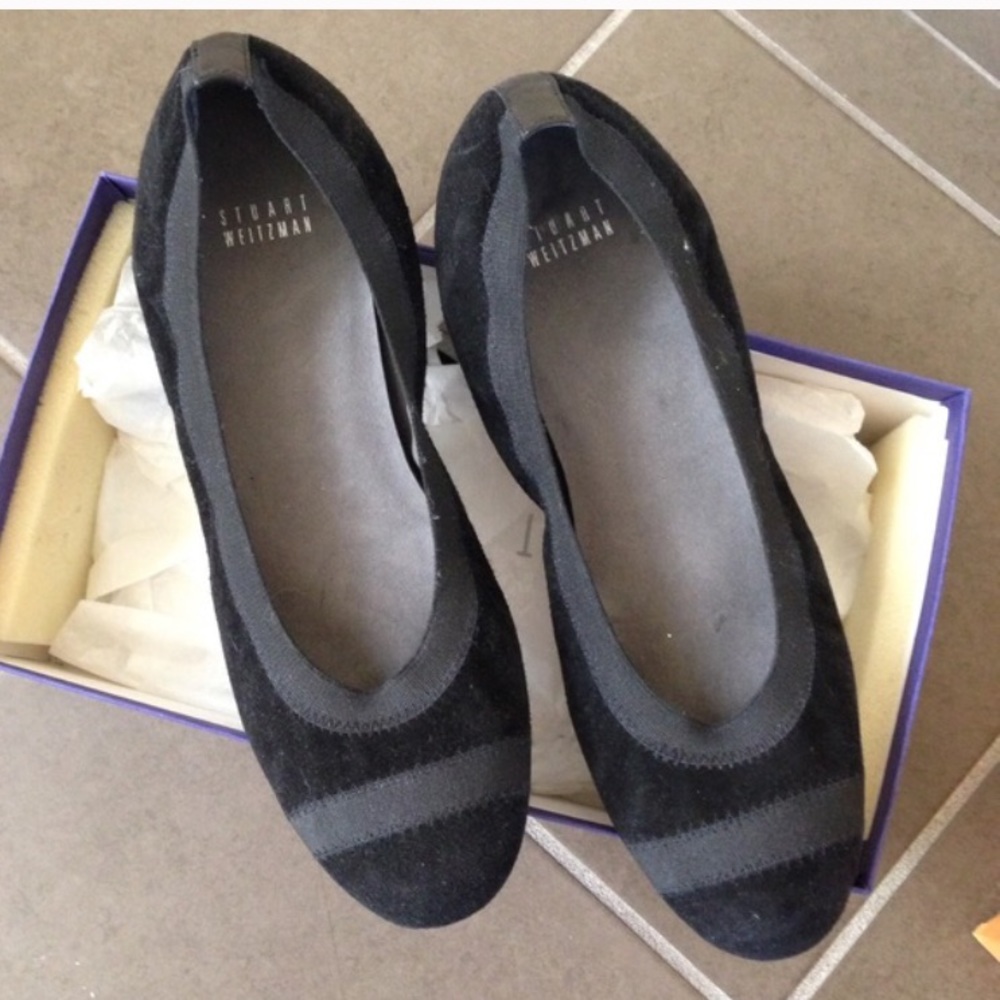 Stuart Wiezmann black suede flat size 9